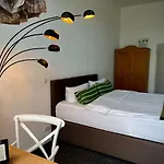 莱比锡机场公寓式酒店