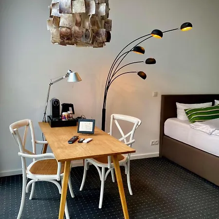 Flughafen Leipzig 3*