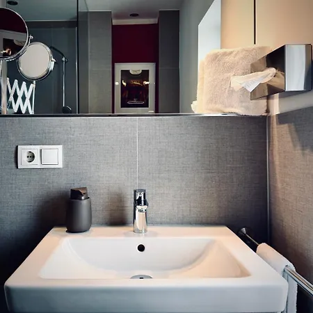 Flughafen Leipzig Aparthotel 3*